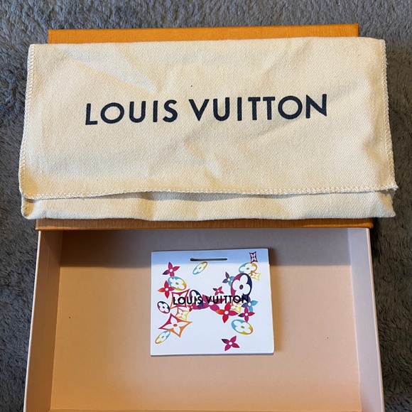 LV wallet - Picture 2 of 11